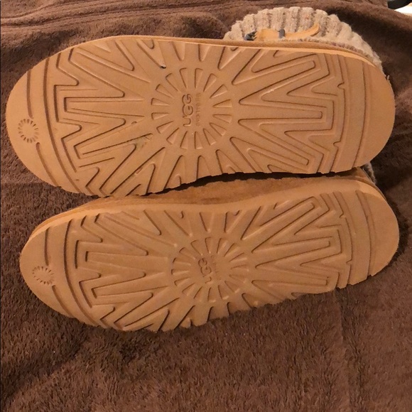 Ugg boots - Picture 3 of 4